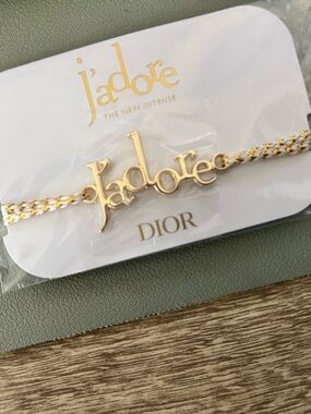 J’adore Script Bracelet